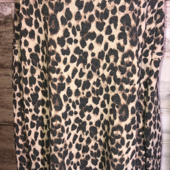 Victoria’s Secret cheetah print pajamas set animal print size medium lounge wear - Picture 4 of 8